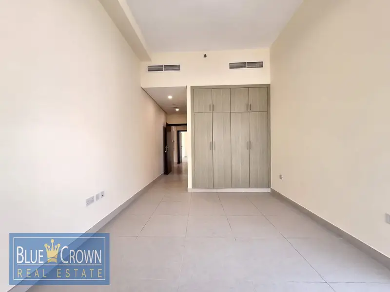 2 Bedroom Ideal Family Home with Easy Metro Access