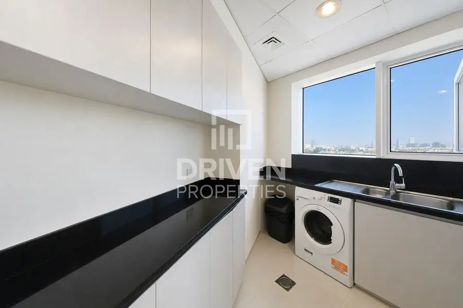 Rented | Spacious | Golf View | High Floor