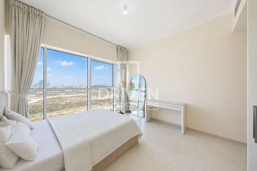 Rented | Spacious | Golf View | High Floor