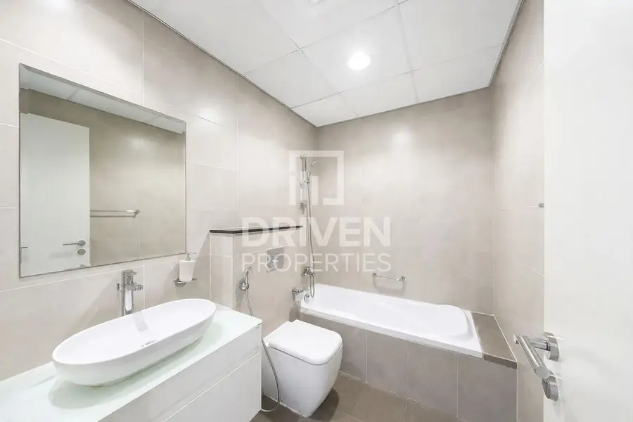 Rented | Spacious | Golf View | High Floor
