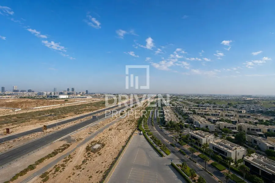 Rented | Spacious | Golf View | High Floor