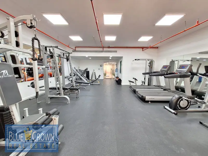 Chiller Free Studio With 2 Bathroom Parking With All facilities
