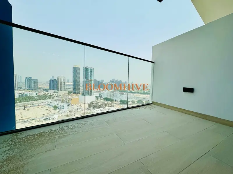 BEST DEAL IN LOWEST PRICE 3BR HIGHER FLOOR @105K ONLY