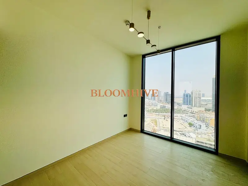 BEST DEAL IN LOWEST PRICE 3BR HIGHER FLOOR @105K ONLY