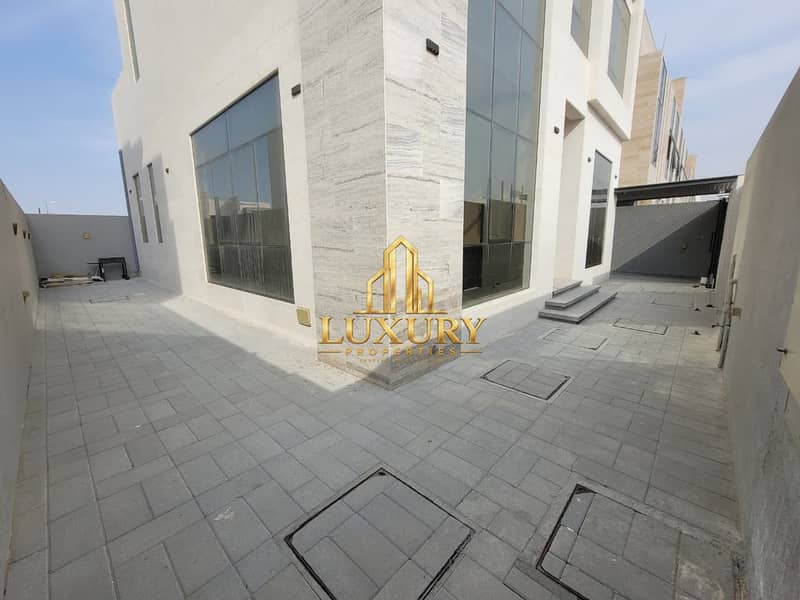 2 Luxury 4-Bedroom Villa for Rent in Hoshi Sharjah