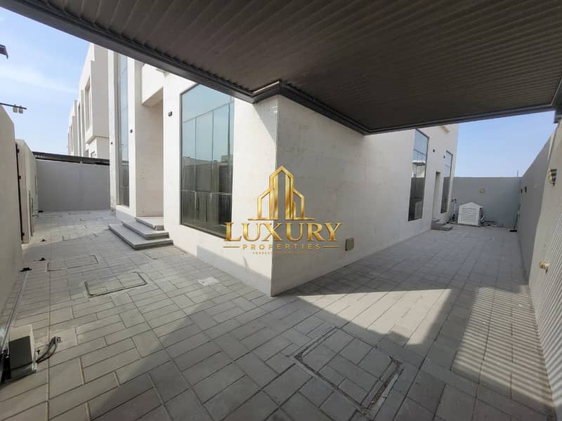 3 Luxury 4-Bedroom Villa for Rent in Hoshi Sharjah