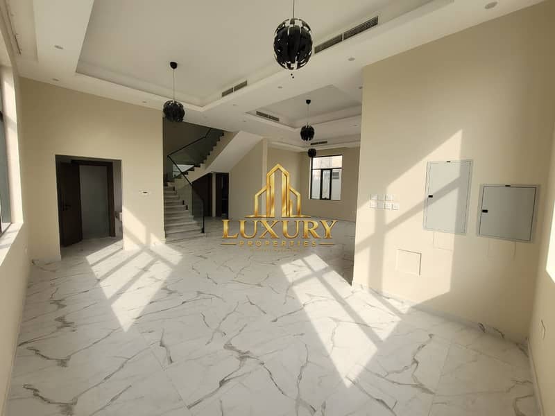 9 Luxury 4-Bedroom Villa for Rent in Hoshi Sharjah