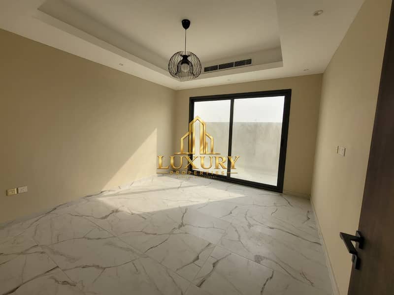 14 Luxury 4-Bedroom Villa for Rent in Hoshi Sharjah