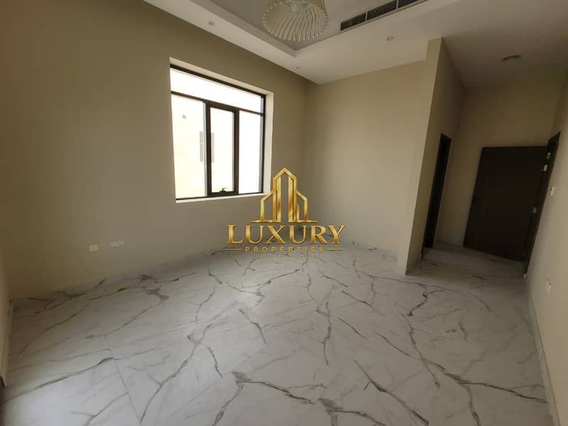 17 Luxury 4-Bedroom Villa for Rent in Hoshi Sharjah