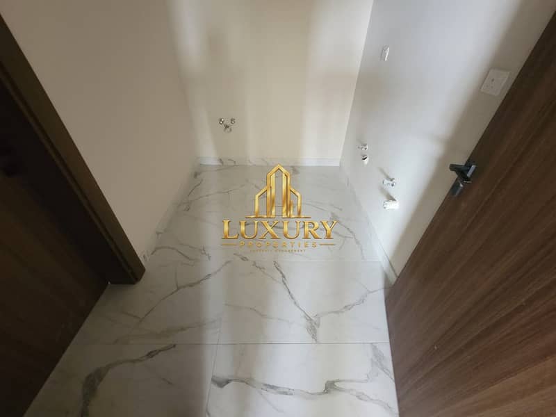 24 Luxury 4-Bedroom Villa for Rent in Hoshi Sharjah