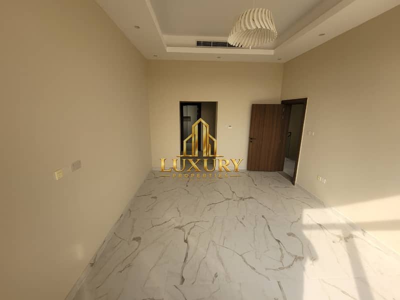 26 Luxury 4-Bedroom Villa for Rent in Hoshi Sharjah