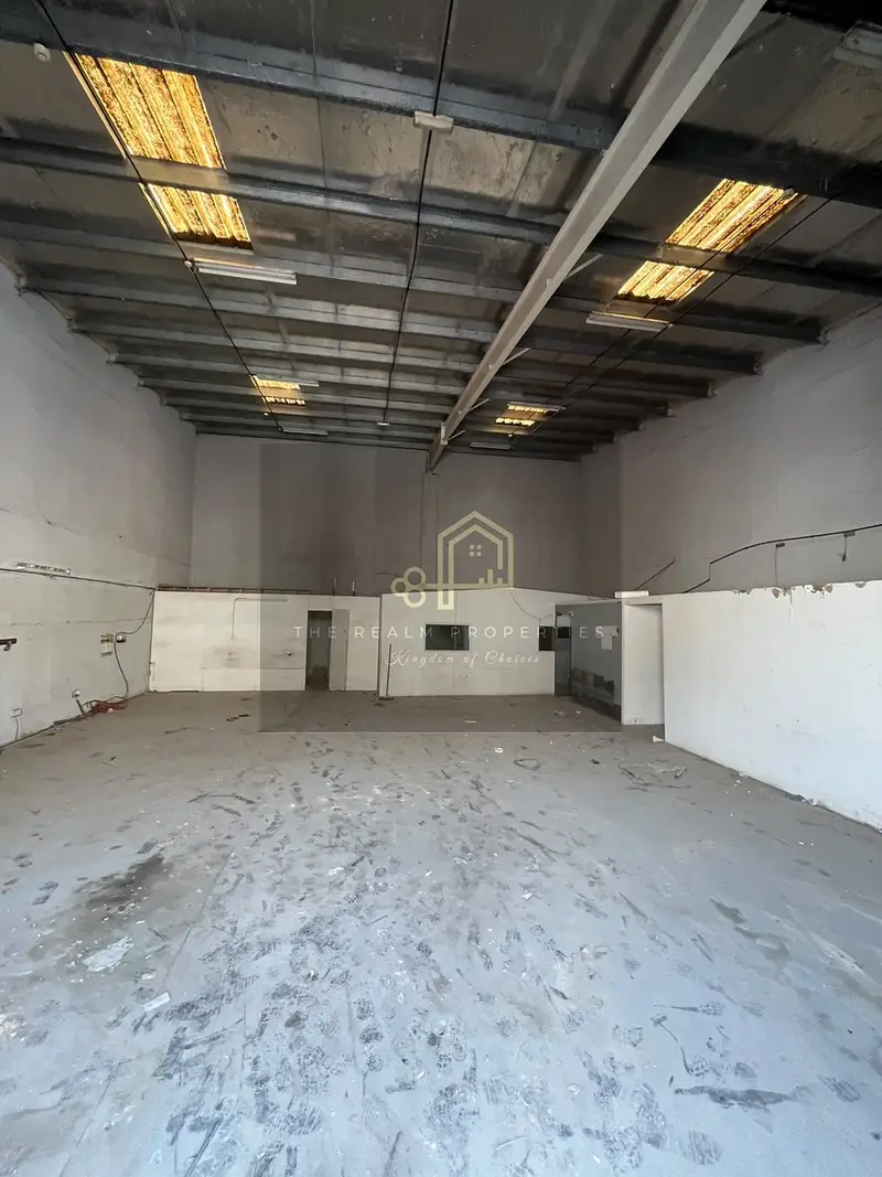**DEAL**4363 SQFT WAREHOUSE IN AL QUSAIS INDUSTRIAL 2