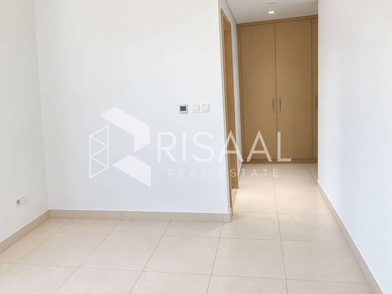 4 08-dressing-area. jpg