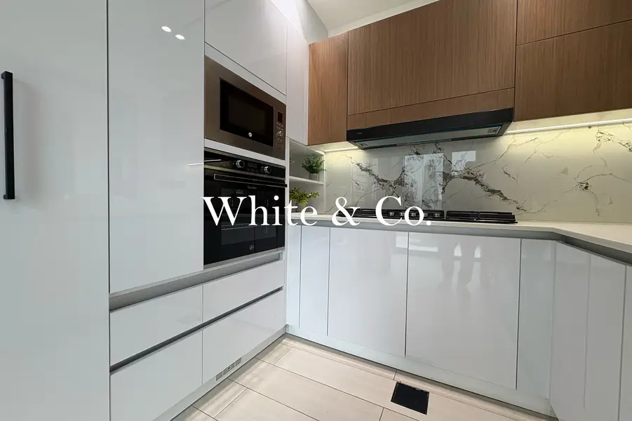 PENTHOUSE UNIT | PRIVATE POOL | TOP FLOOR
