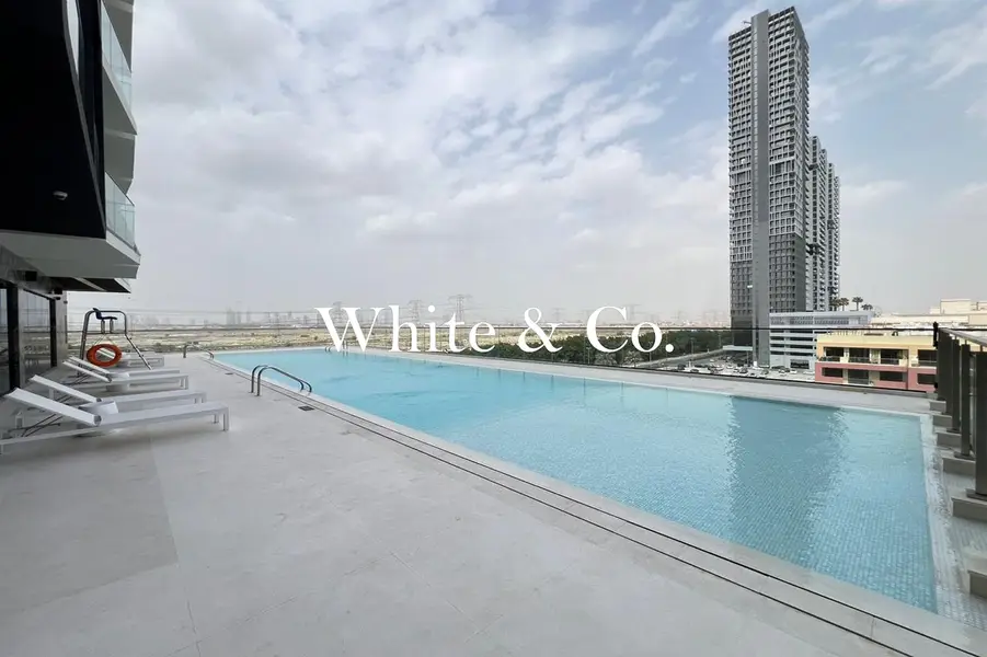 PENTHOUSE UNIT | PRIVATE POOL | TOP FLOOR