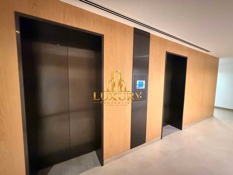 2 Luxury 1-Bedroom Apartment for Rent High Floor | Road View