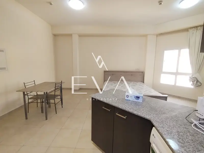 VACANT | CHILLER FREE | SPACIOUS