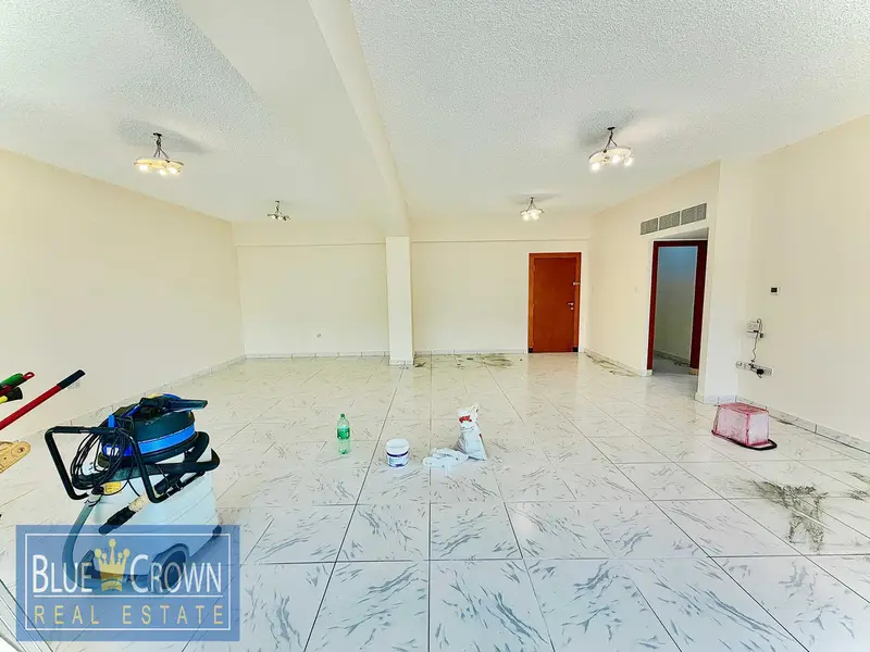 0%Commision: Bright Unit: Spacious 3BHk+ Store: Near Metro