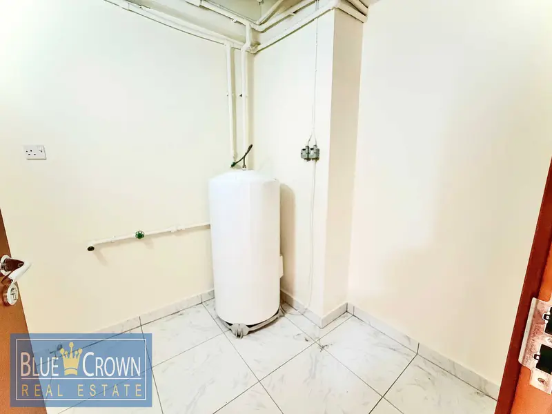 0%Commision: Bright Unit: Spacious 3BHk+ Store: Near Metro