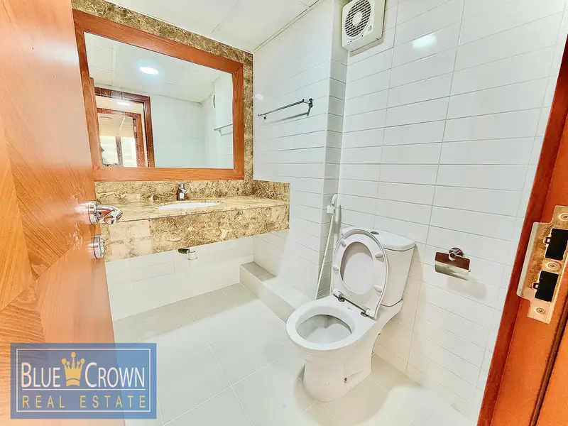 0%Commision: Bright Unit: Spacious 3BHk+ Store: Near Metro