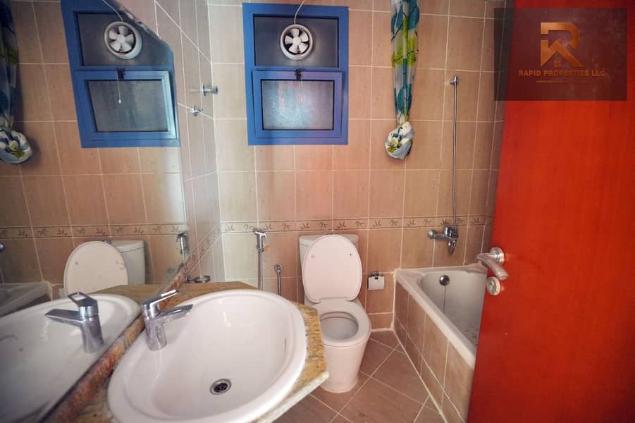 10 Washroom. 3. jpeg