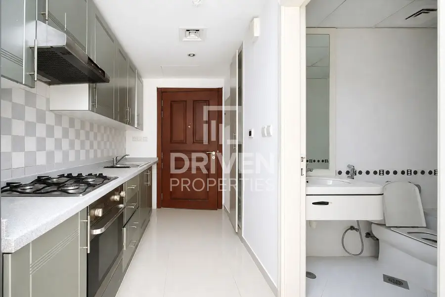 Near Metro | Spacious | Chiller Free | Sea View