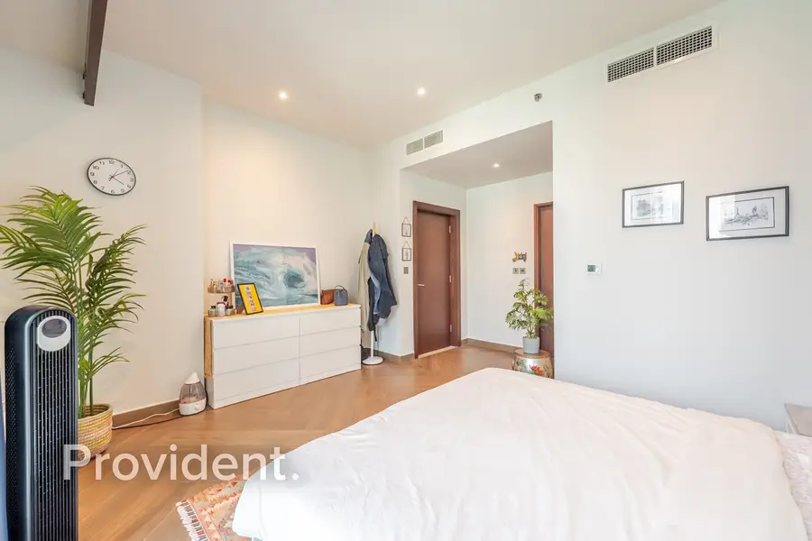 Spacious | Upgraded | Furnished | Park View