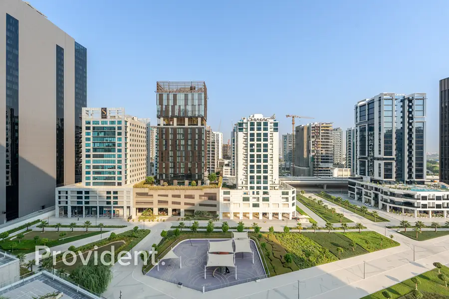 Spacious | Upgraded | Furnished | Park View