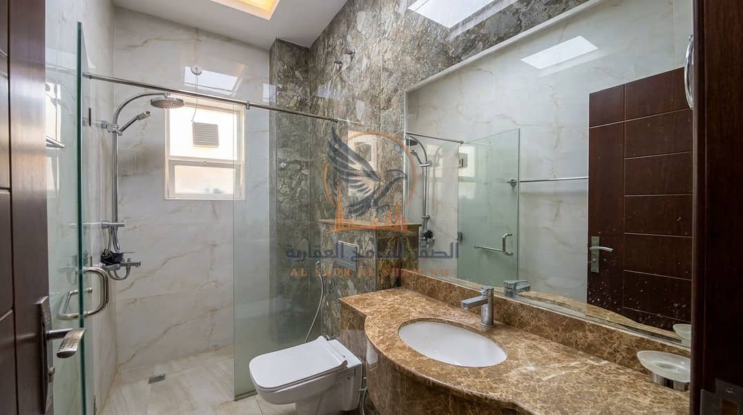 16 Professional_real_estate_photogr…_202609011838. jpeg
