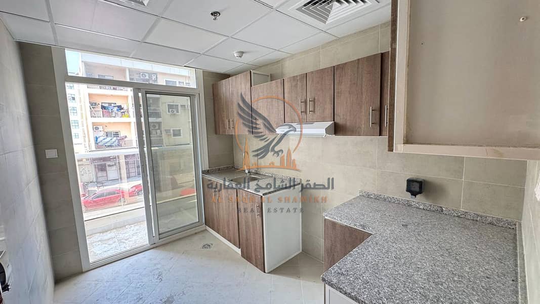 16 غير-مفروش-للا-يجار-2-غرف-الكورنيش-عجمان-صورة-العقار-03. jpg