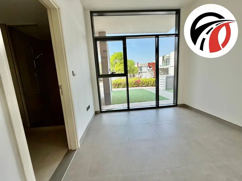 End Corner 4Bed+Maid Room Villa | Single Row | Luxury Unit