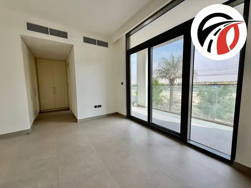 End Corner 4Bed+Maid Room Villa | Single Row | Luxury Unit