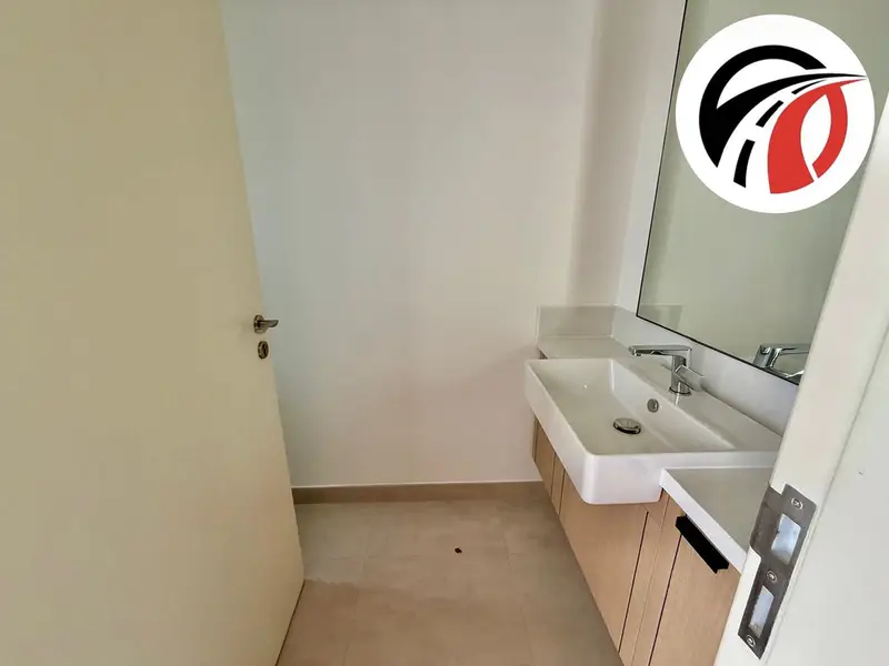 End Corner 4Bed+Maid Room Villa | Single Row | Luxury Unit