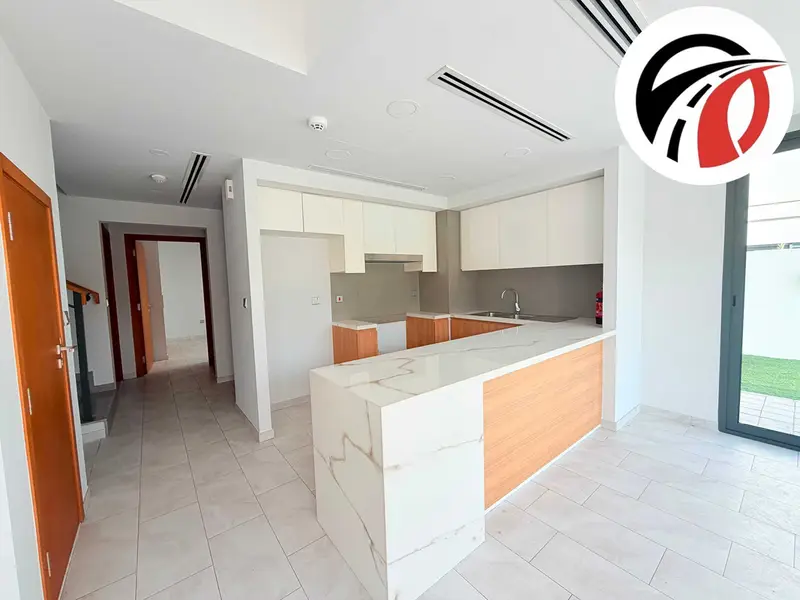 End Corner 4Bed+Maid Room Villa | Single Row | Private Garden