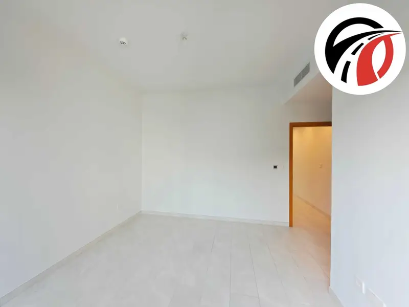End Corner 4Bed+Maid Room Villa | Single Row | Private Garden
