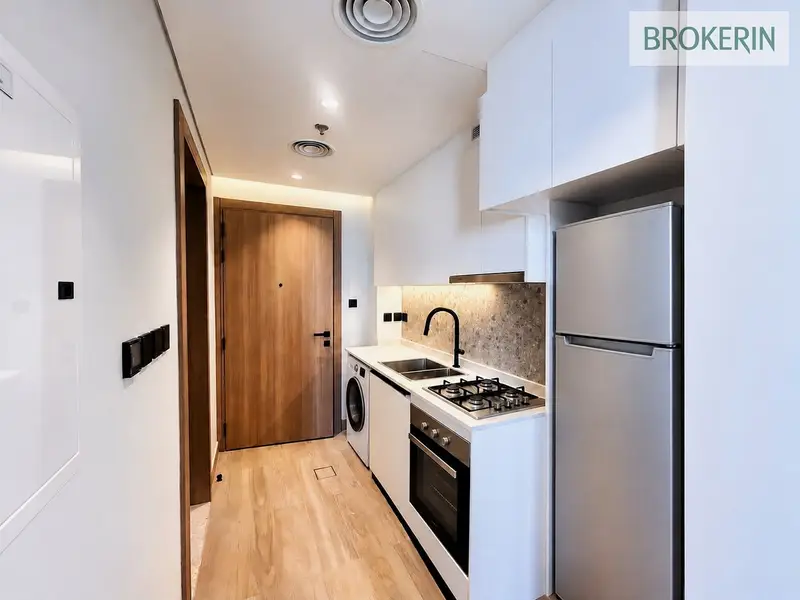 FULLY FURNISHED | BRAND NEW TOWER | ACCESSIBLE