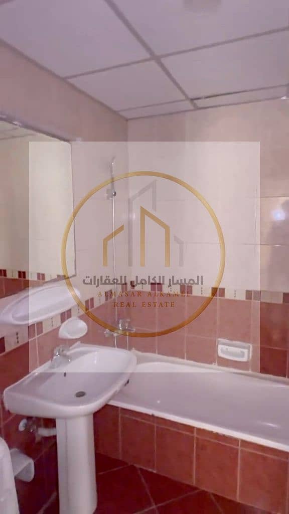 9 07_Bathroom. jpg