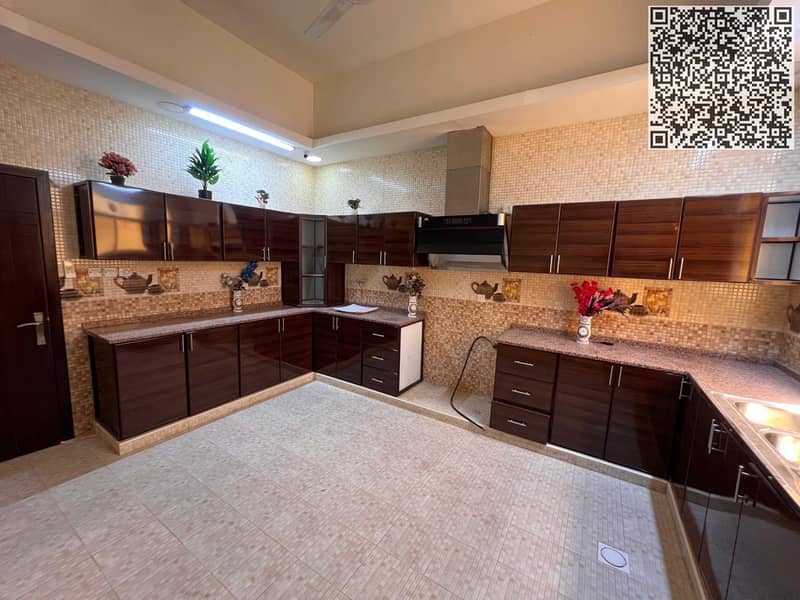 11 9c720569-1198-437b-9234-e04d449289cc. jpg