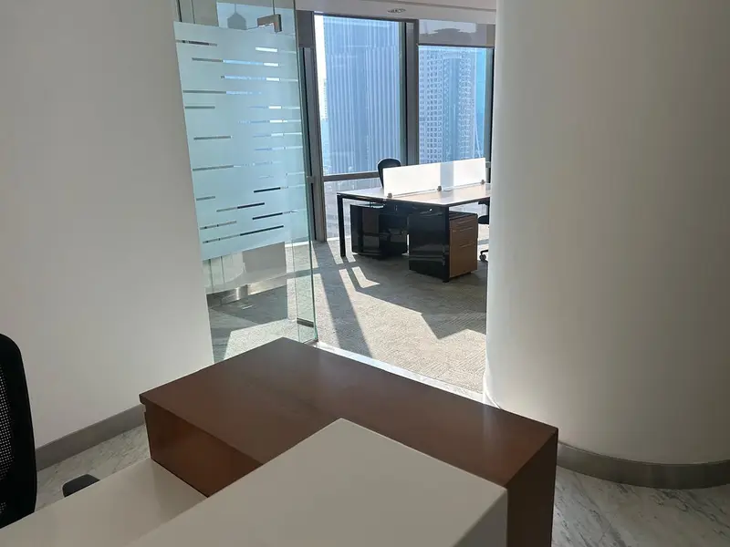 10 Visa/ DEWA, Chiller and service charge included/Furnished/ Manager room
