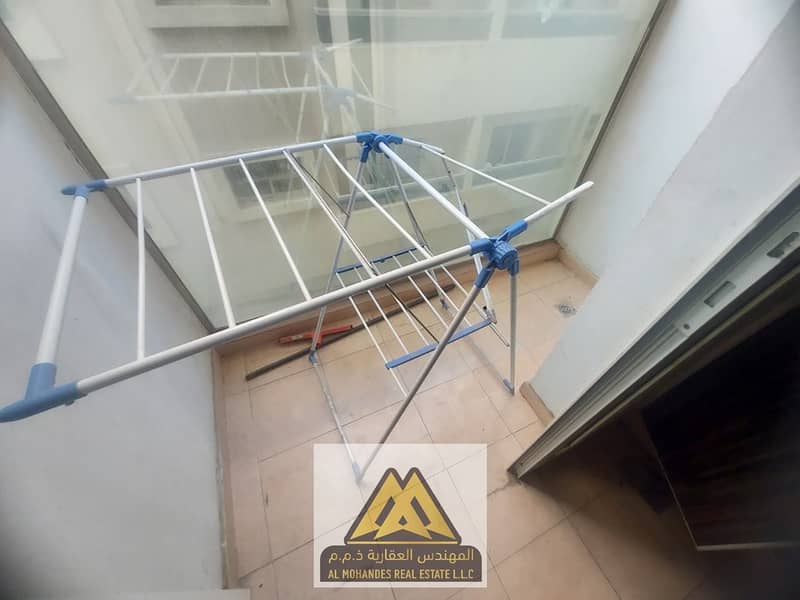 8 c782ff03-5cb2-4e45-9e52-5ffe8bca34b4. jpg