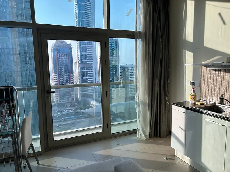 Unfurnished with white goods/with balcony/Opp Metro/parking/ new gym