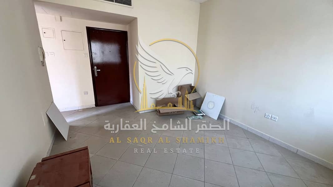 8 غرفة-وصالة-للا-يجار-1-غرف-النباعة-الشارقة-صورة-العقار-re-001-11. jpg
