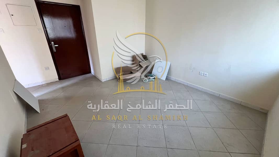 9 غرفة-وصالة-للا-يجار-1-غرف-النباعة-الشارقة-صورة-العقار-re-001-12. jpg