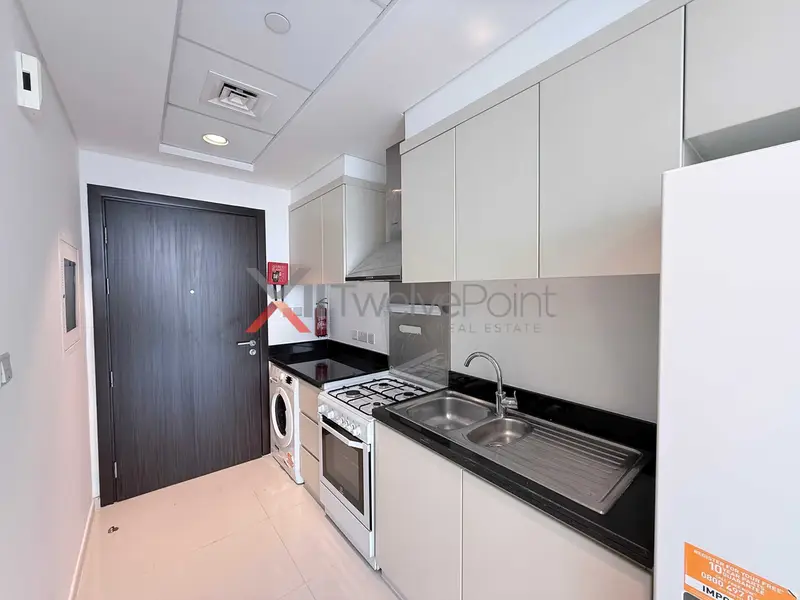 Golf View Studio | Balcony | Carson Tower C