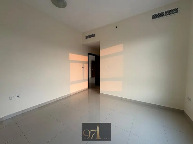 For those who appreciate peace and comfort, we offer an apartment for rent at an affordable price, located in a building with full amenities.