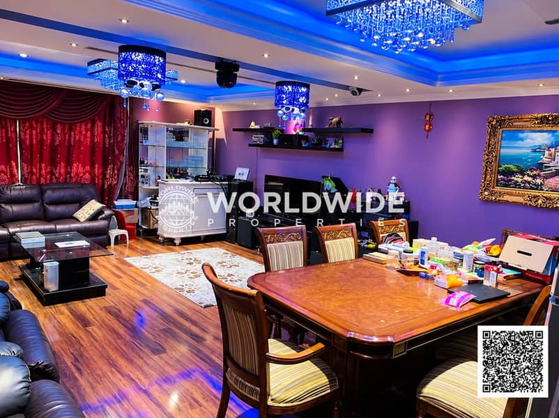 Refined interior with QR code-5. png Refined interior with QR code-5. png
