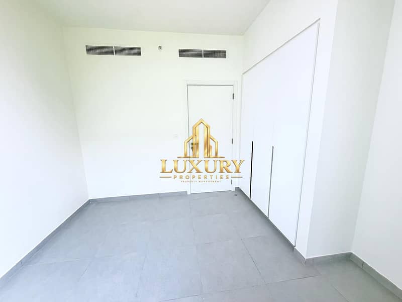11 Spacious 2 BHK Apartment | 1,350 Sq. Ft. | AED 75,000 | 4 Cheques | No Negotiation