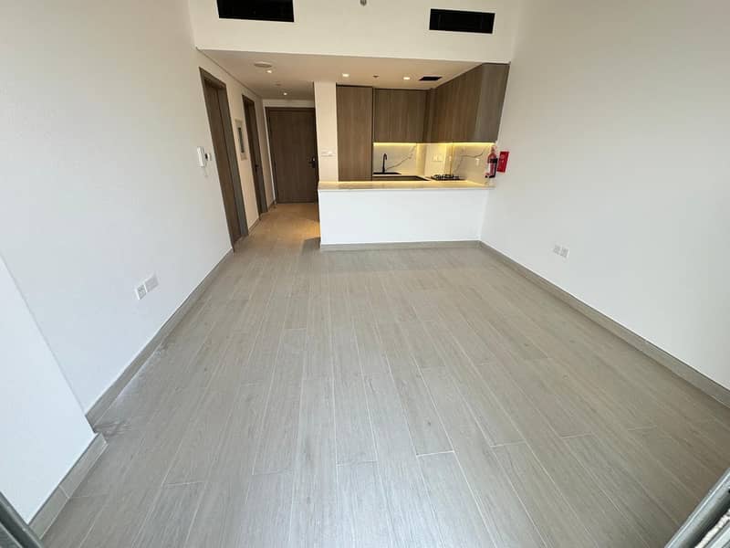 Distres deal investment | 9% ROI guarantee | Spacious Layout | Sophisticated Living