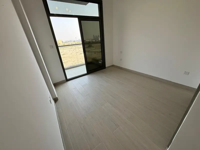 Distres deal investment | 9% ROI guarantee | Spacious Layout | Sophisticated Living