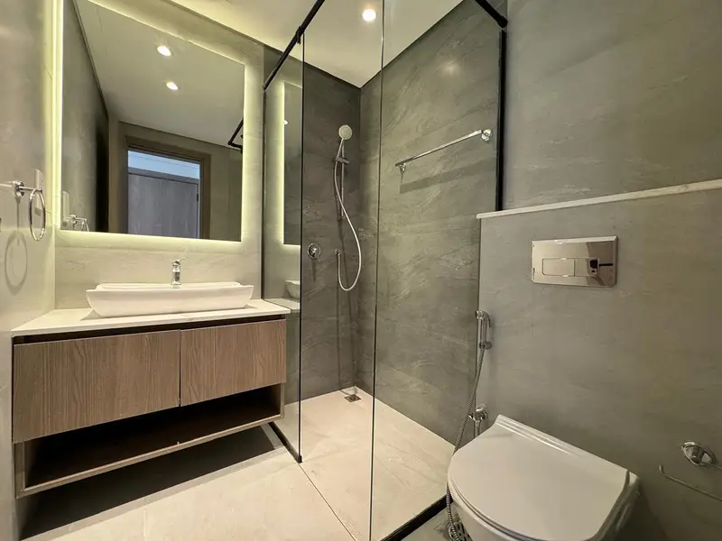 Distres deal investment | 9% ROI guarantee | Spacious Layout | Sophisticated Living